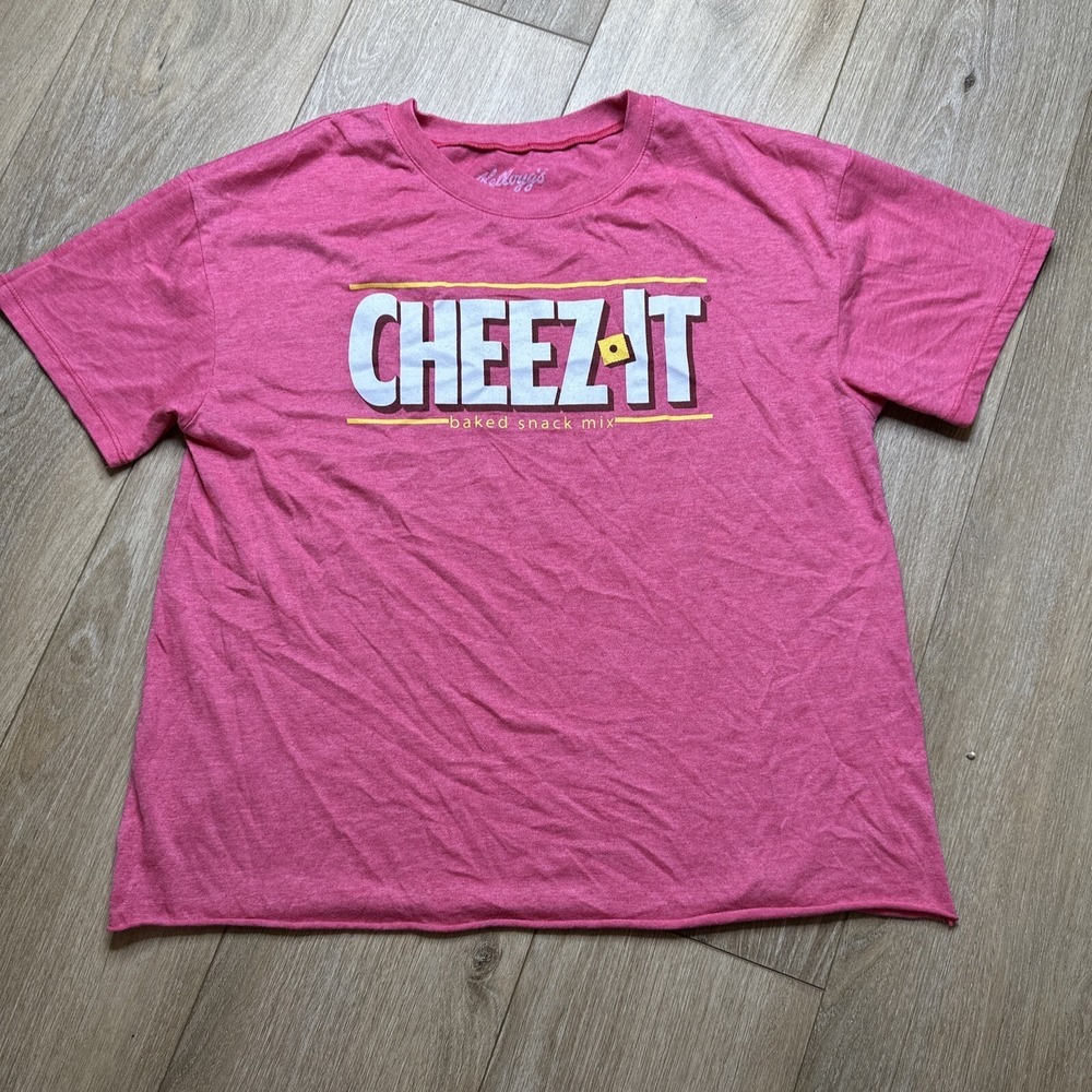 CHEEZE-IT. Kellogg's Cheez-It Snack Mix‎ Junior's  T-Shirt Size Large, Pre-owned